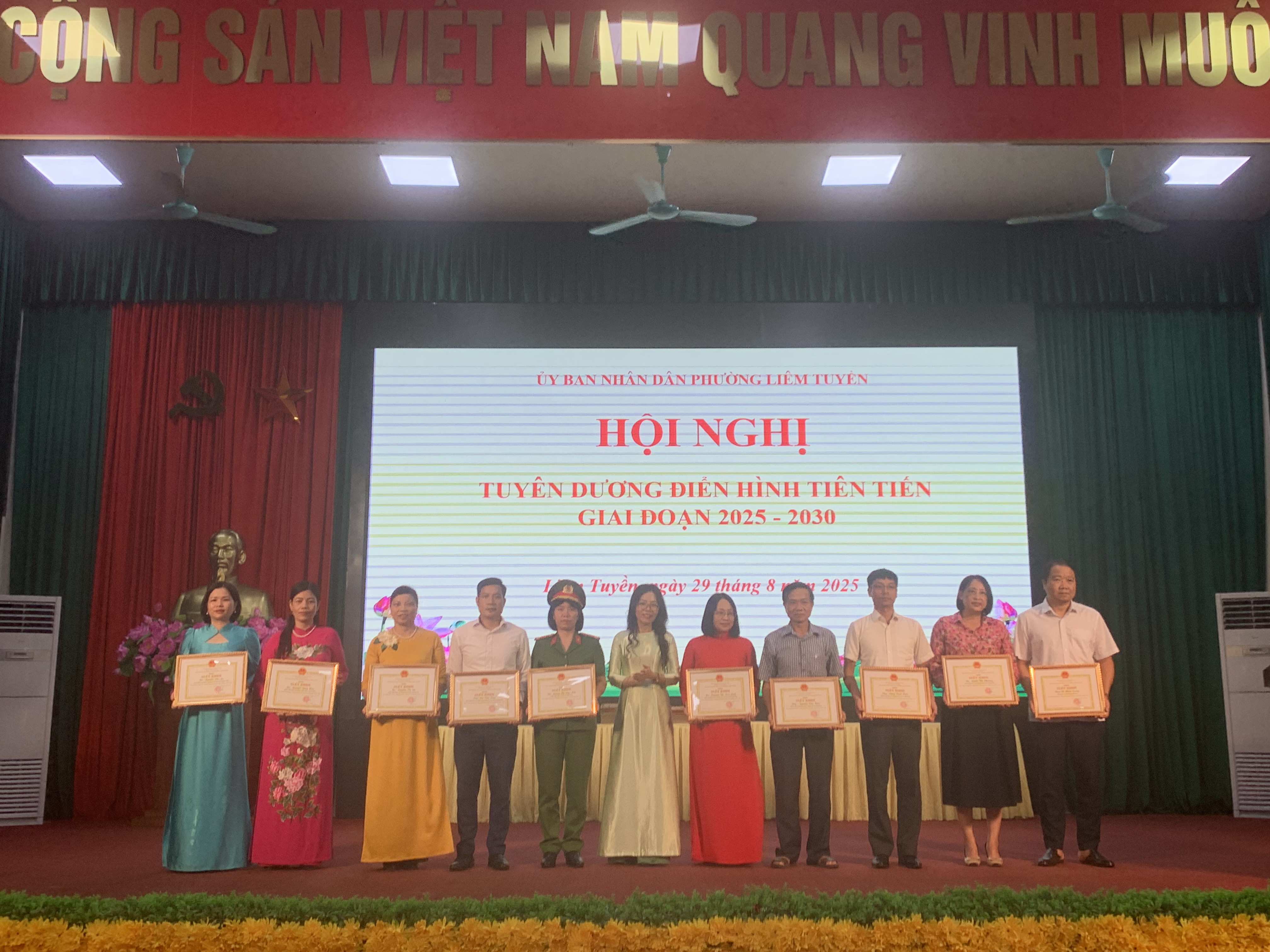 UBND phường Liêm Tuyền tổ chức Hội nghị tuyên dương điển hình tiên tiến giai đoạn 2025 – 2030
