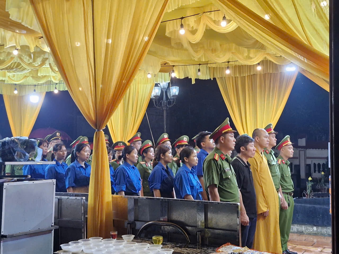 ĐOÀN THANH NIÊN PHƯỜNG LIÊM TUYỀN TỔ CHỨC CHƯƠNG TRÌNH “THẮP NẾN TRI ÂN”  NHÂN KỶ NIỆM 78 NĂM NGÀY THƯƠNG BINH - LIỆT SĨ (27/7/1947 – 27/7/2025)
